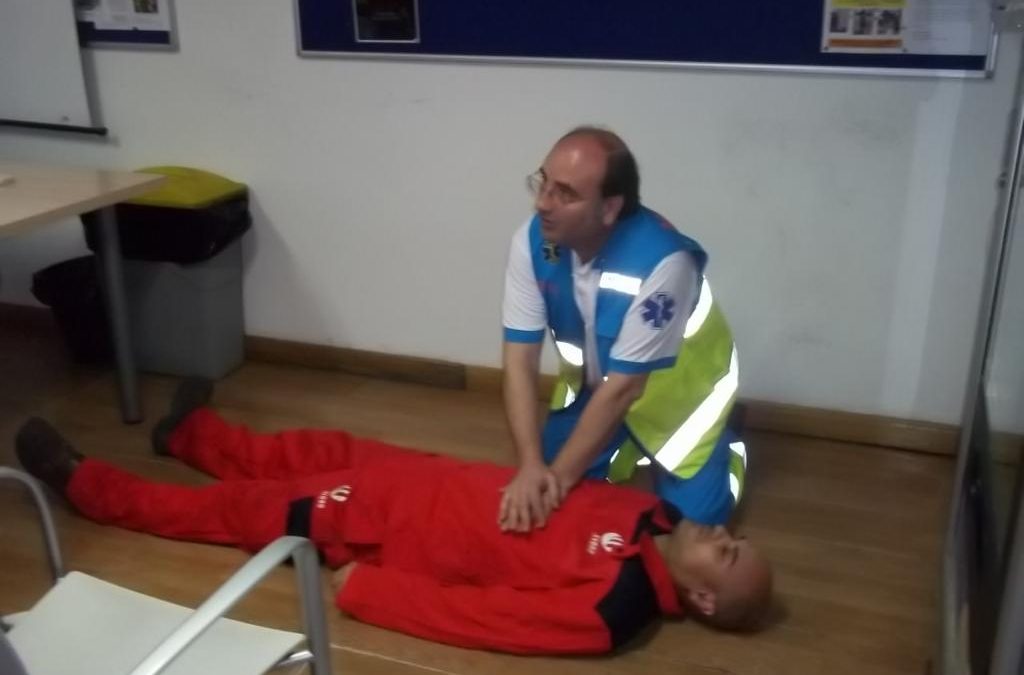 Proyección y coloquio sobre urgencias médicas